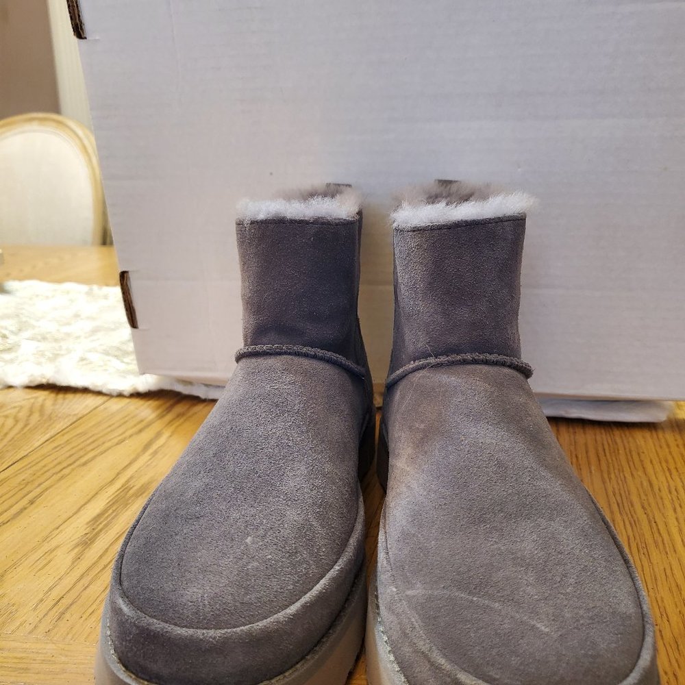 UGG Women's Boot Brand New